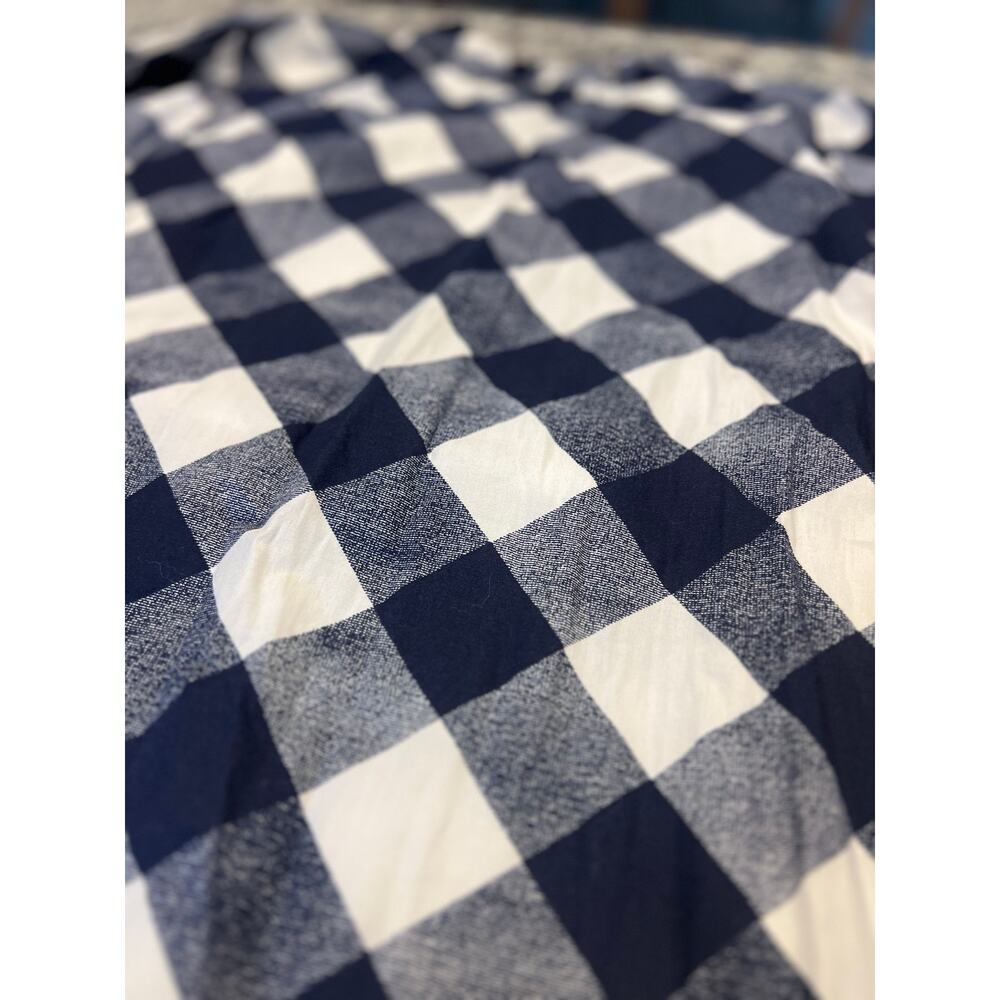 Crown & Ivy Curvy women’s top size 2X buffalo plaid navy white - Picture 10 of 10